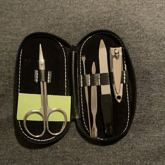 Travel manicure set - Picture 3 of 4